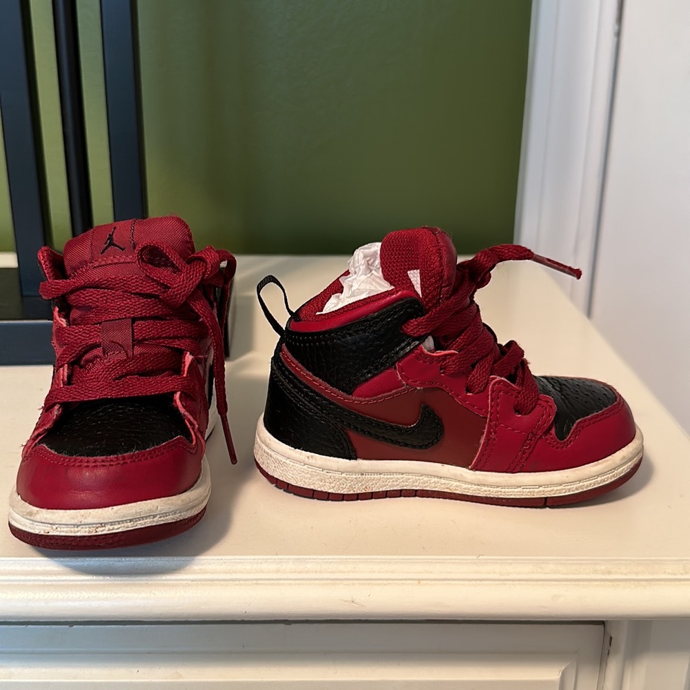 EUC Nike Jordan toddler shoes
